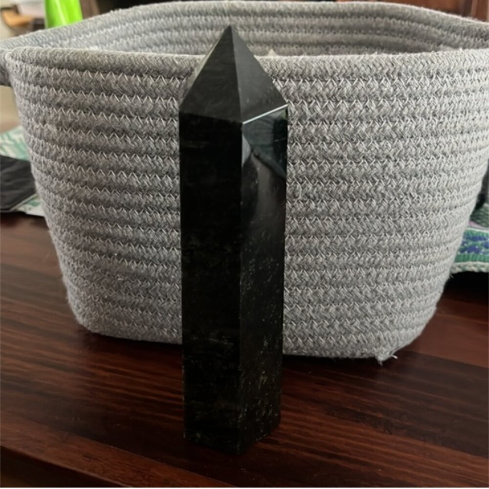 Natural Black Obsidian Quartz "Stone of Strength" Obelisk Point ~ 551g ~ NWOT - Picture 2 of 5